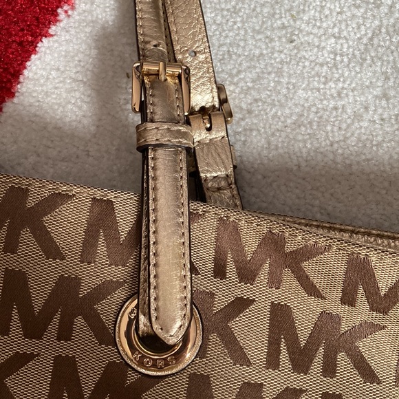 Gold Logo MK Purse - Picture 7 of 11